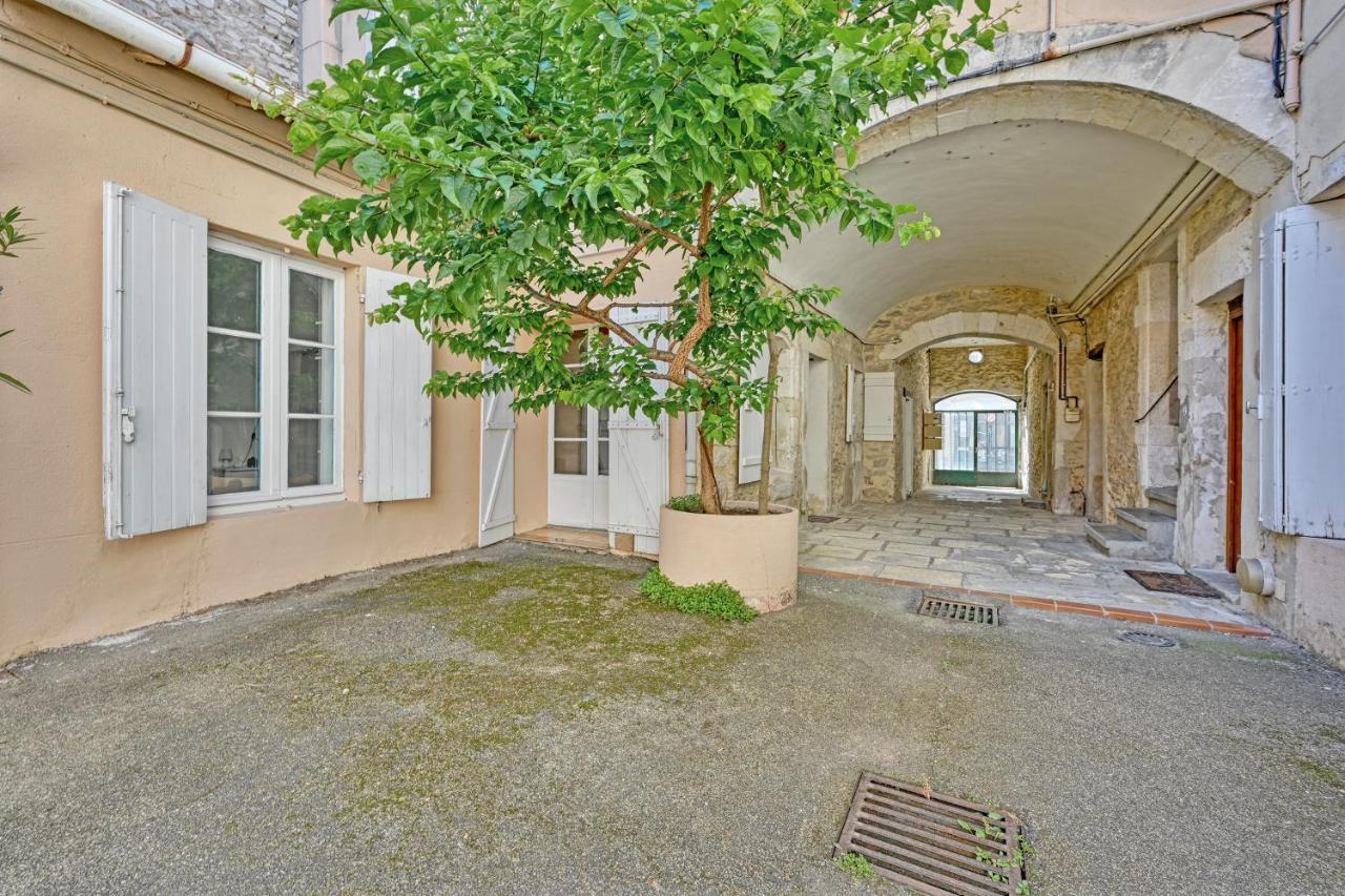 Appartement Au Calme En Plein Centre-Ville Ним Экстерьер фото
